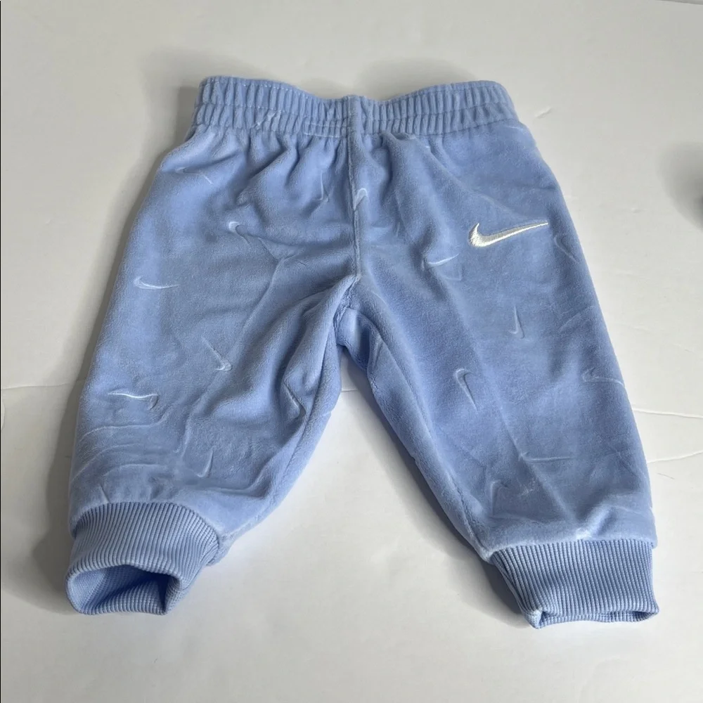 Nike Infant Girls' Essentials Bodysuit & Pants Set - Picture 9 of 12